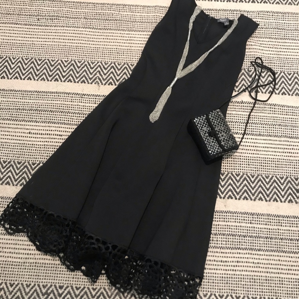 Donna Ricco Size 4 Fit and Flare Scuba Dress